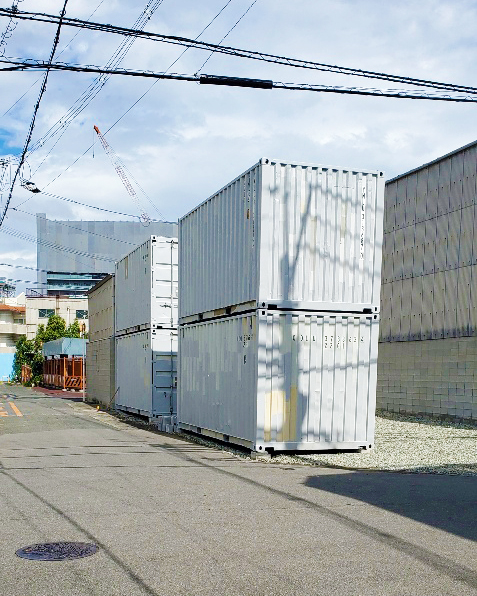 大阪市東淀川区 中古コンテナ現状品×4本2段設置