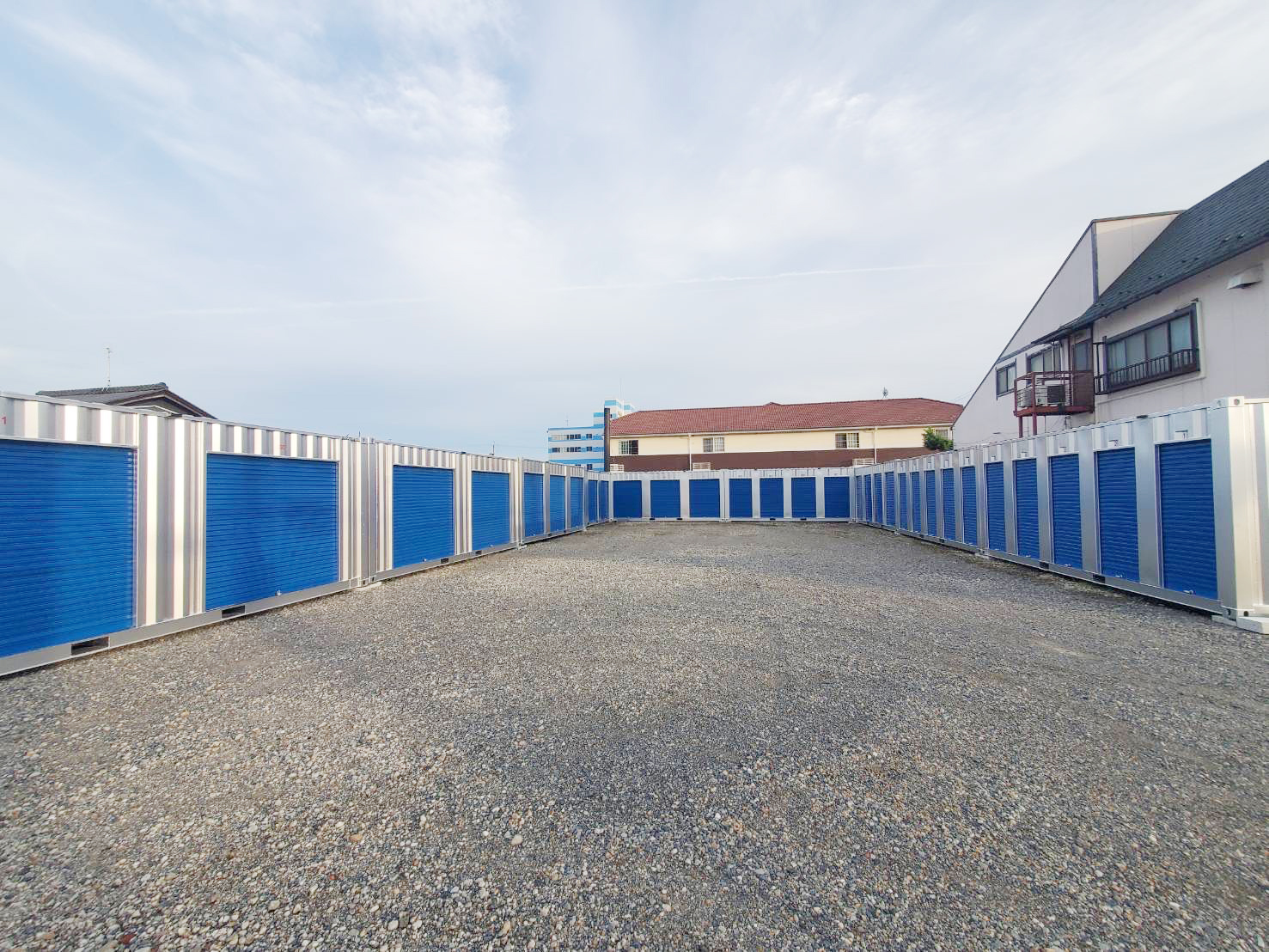 瑞穂市十九条店の貸し倉庫外観