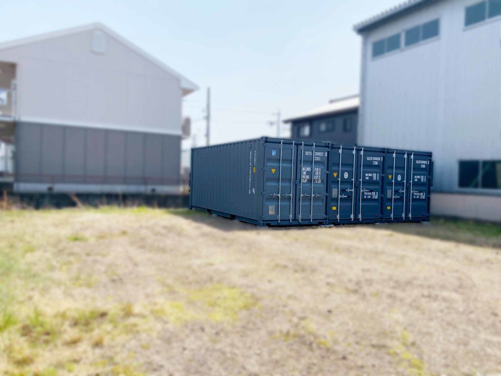 岐阜県羽島郡岐南町 タイヤ保管用 20ft NEWVANコンテナ ブルー 倉庫写真