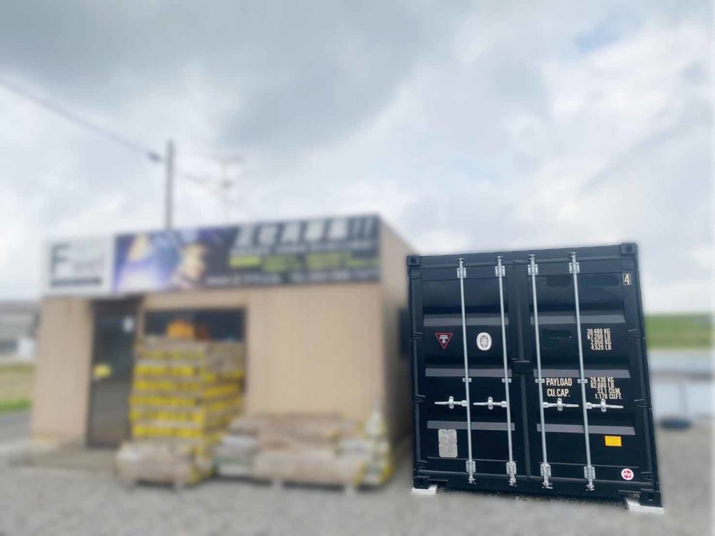 20ft NEWVANコンテナ ブラック 道具や材料の保管用 倉庫 岐阜県羽島市設置事例
