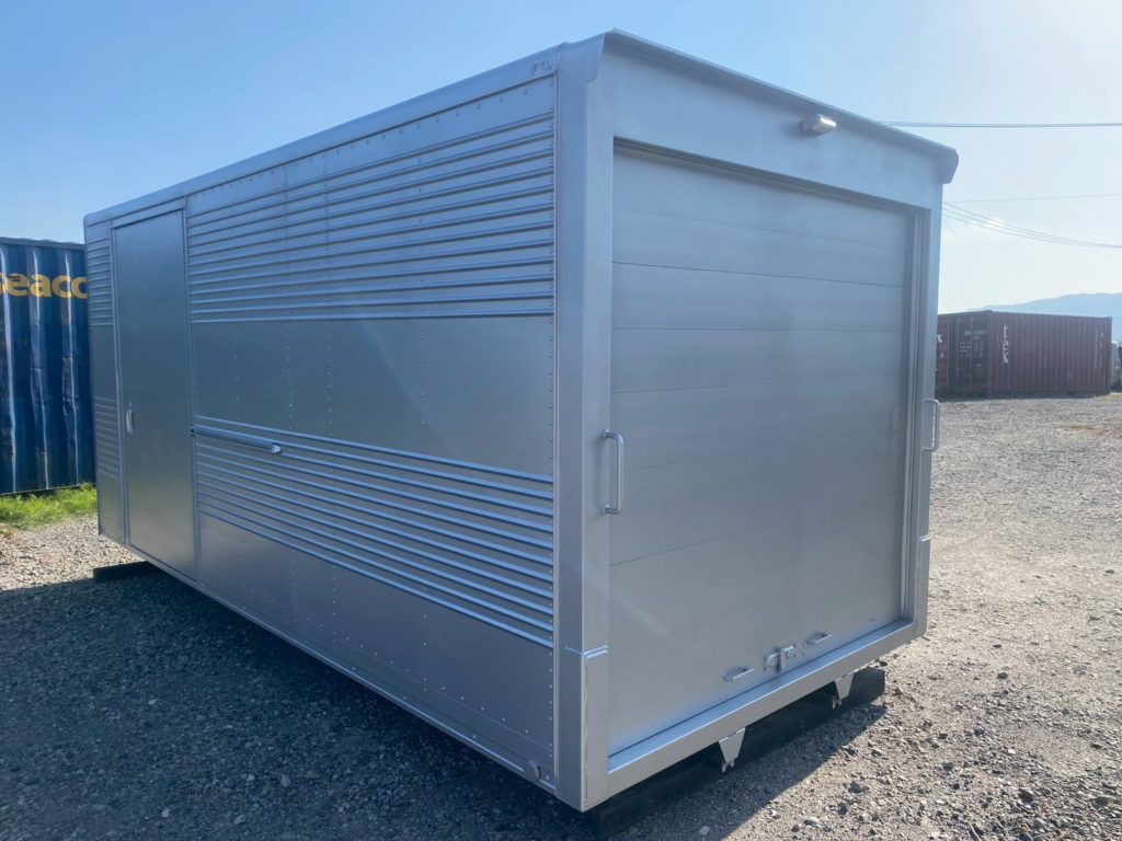 サイドドア・シャッター付き2tアルミコンテナ（中古）外観写真