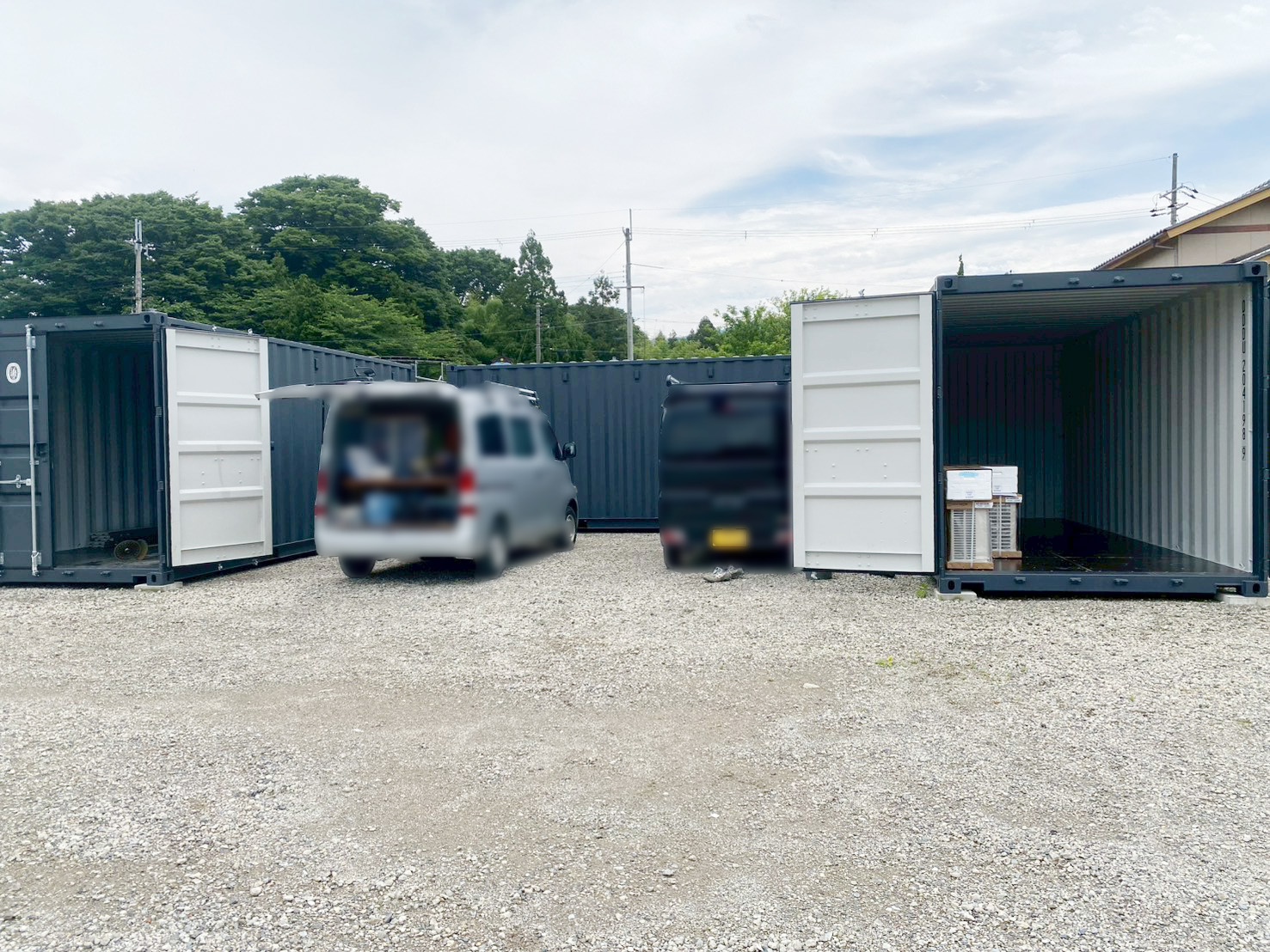 滋賀県愛知郡　20ft NEW VAN グレー　コンテナ納品風景