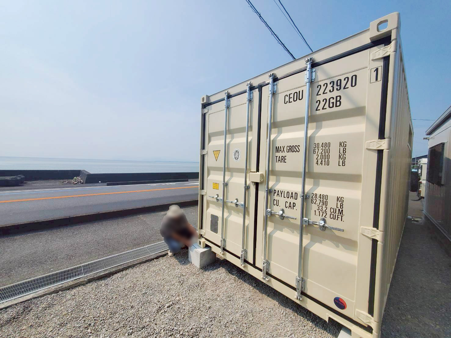 NEWVAN20ftコンテナの搬入作業（滋賀県彦根市の設置現場）