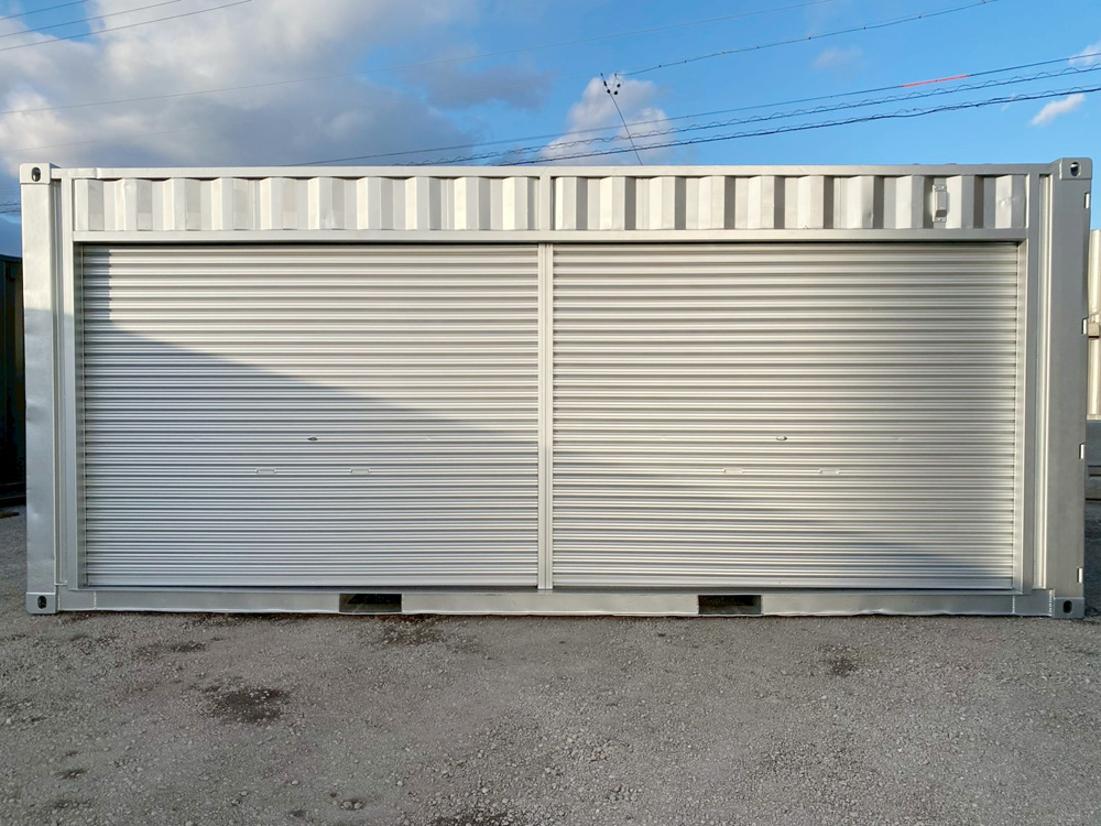 20ftフルシャッター中古コンテナ（シルバー塗装済み）の外観写真