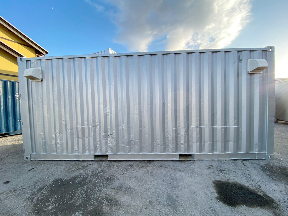 20ftフルシャッター中古コンテナ（シルバー塗装済み）の外観写真
