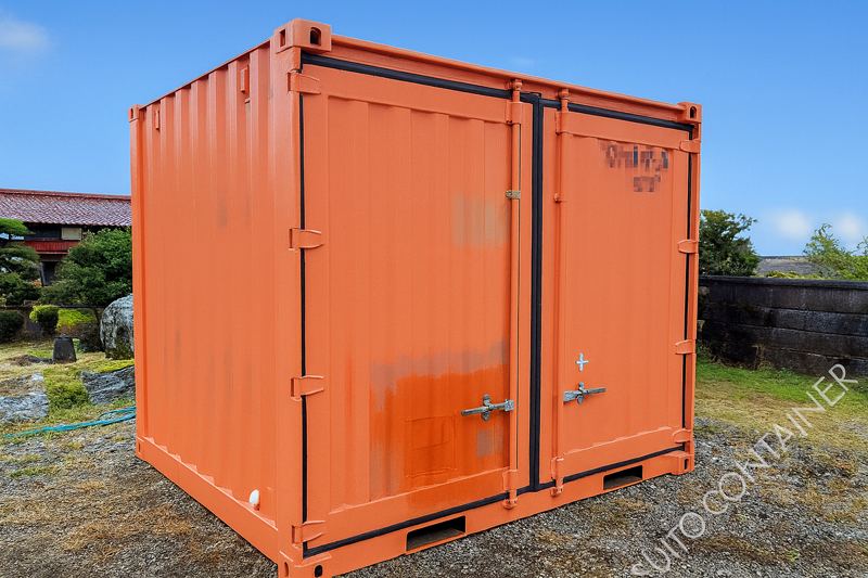 側面が壁になっているコンテナ