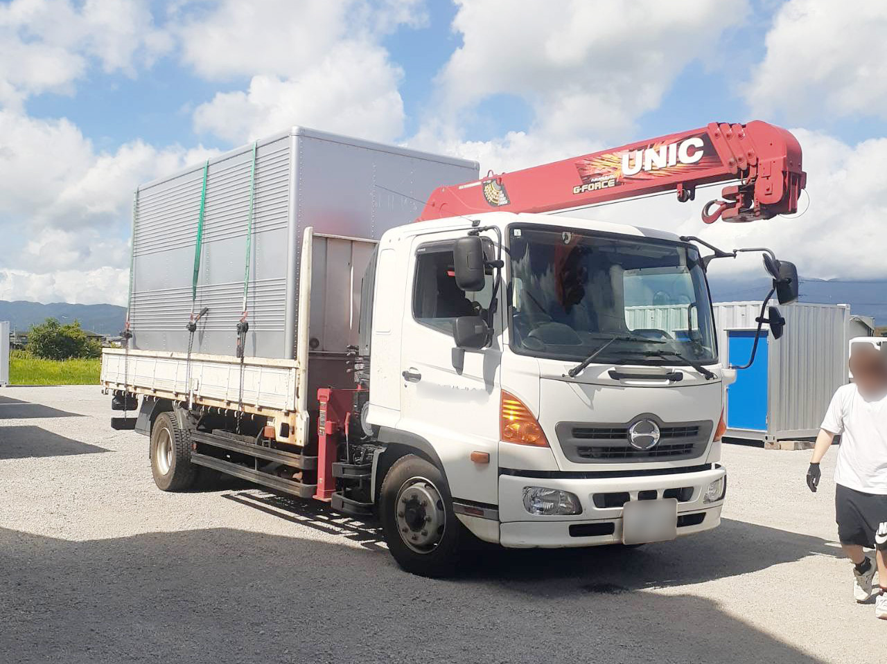 福井県福井市に引渡ししたサイドドア・シャッター付き2tアルミコンテナ