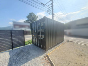 滋賀県長浜市 中古2tアルミコンテナドアシャッター付き設置 | 中古