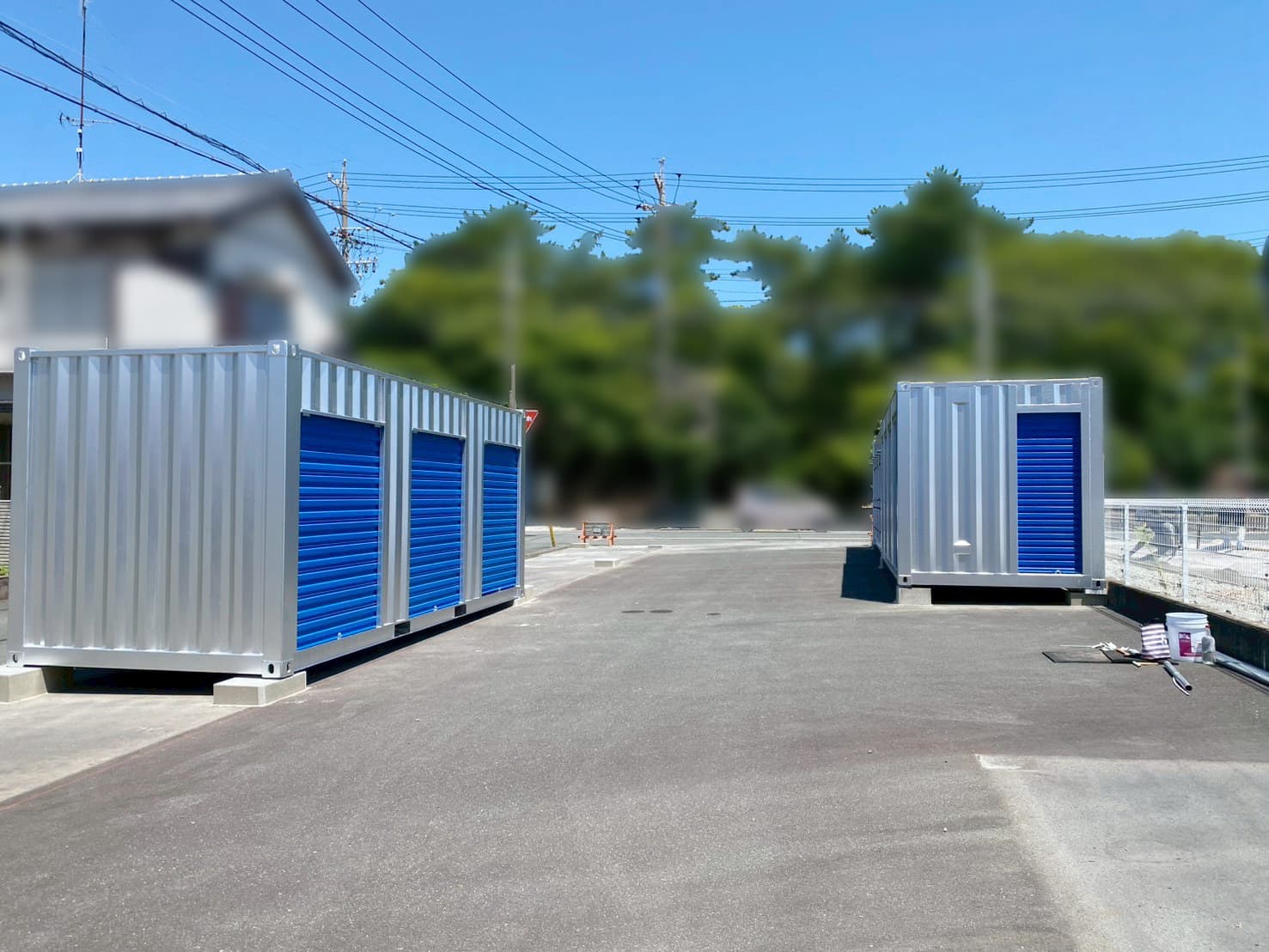 静岡県浜松市中央区に設置されたトランクスボックスコンテナ(レンタルコンテナ用途)