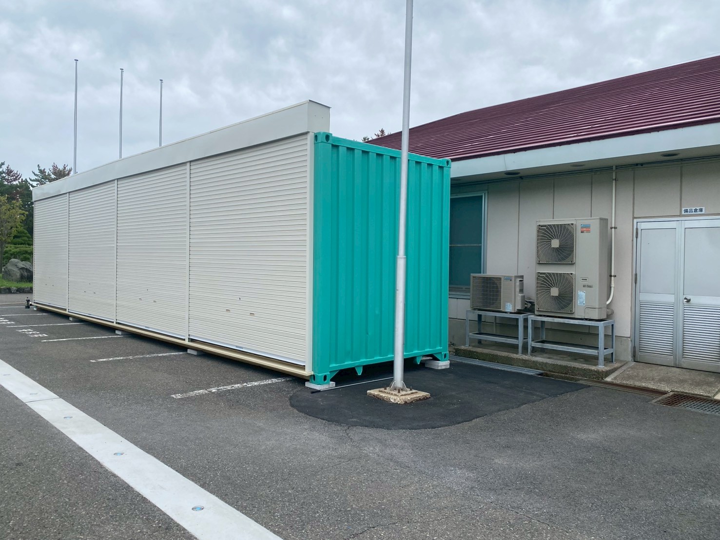 福井県福井市に設置されたグリーン系塗装の40ftハイキューブコンテナ（倉庫用途）