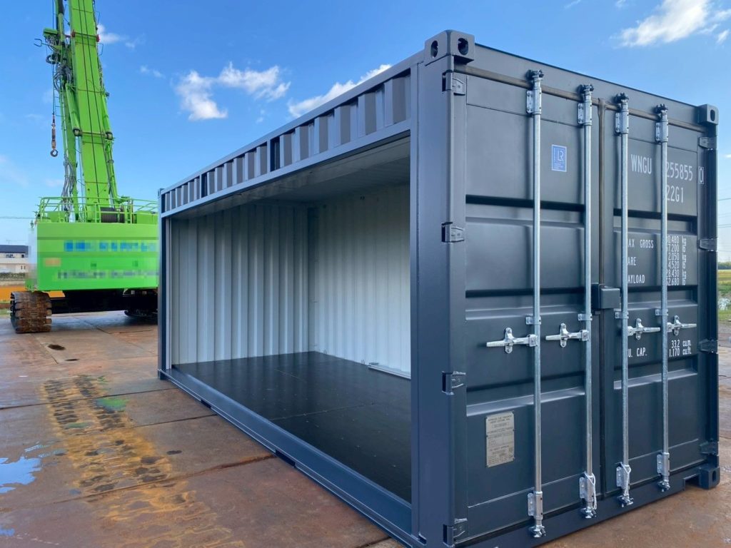 安八郡輪之内町福束 20ftNEWVAN ダークグレー フルシャッター取付け