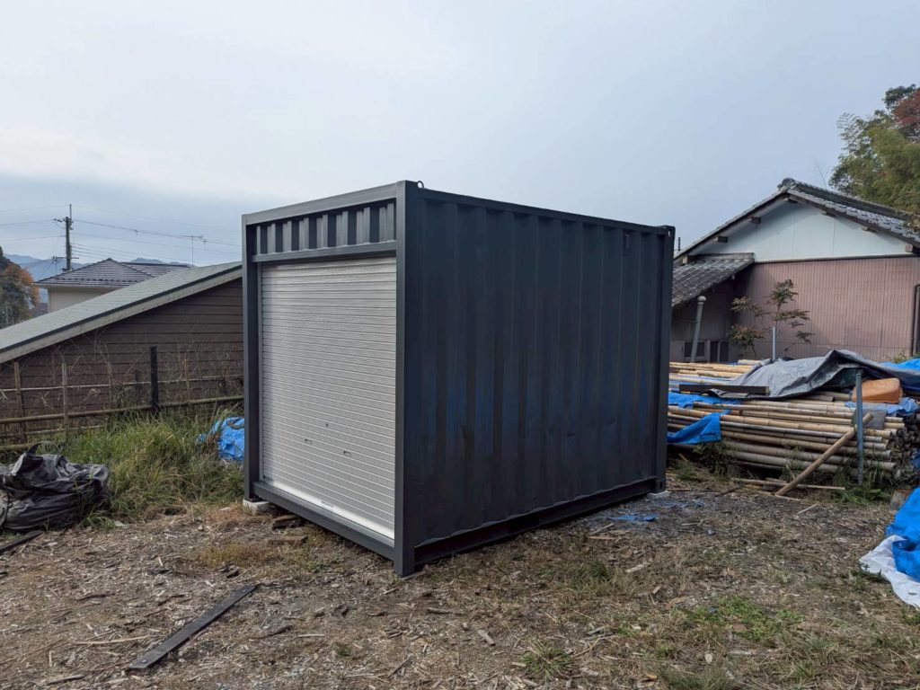 兵庫県丹波篠山市 シャッター付き10ftコンテナRe 中古 ダークグレー塗装