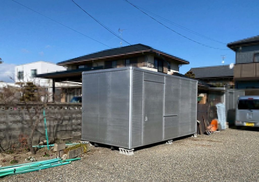 羽島郡笠松町
2tアルミコンテナ
サイドドア・シャッター付き